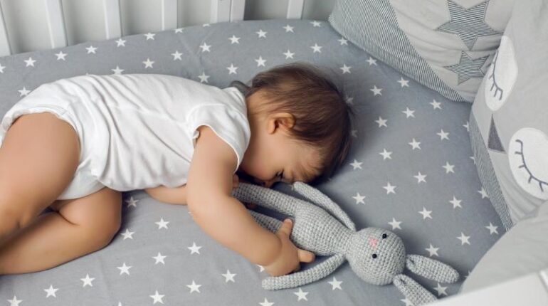 "Jak właściwie ubrać swoje dziecko przed pójściem spać"